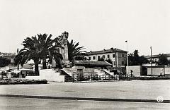 Sidi-bel-abbès 520- Monument aux morts
